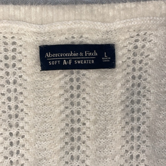 Abercrombie sweater - Picture 2 of 4
